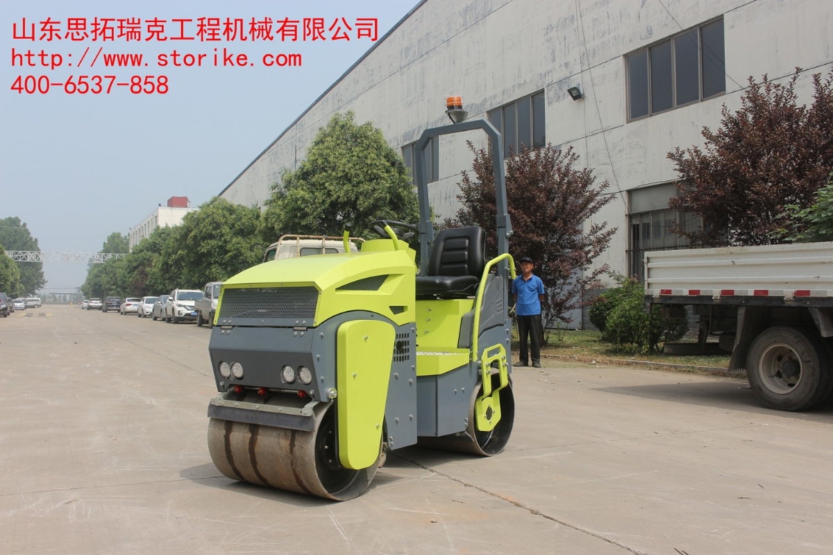 春暖花開復(fù)工忙，小型壓路機(jī)先登場