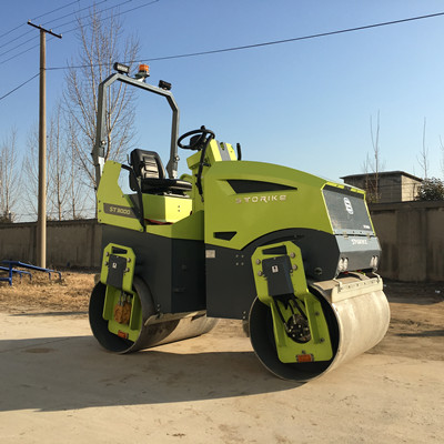 小型壓路機如何預(yù)防打滑？