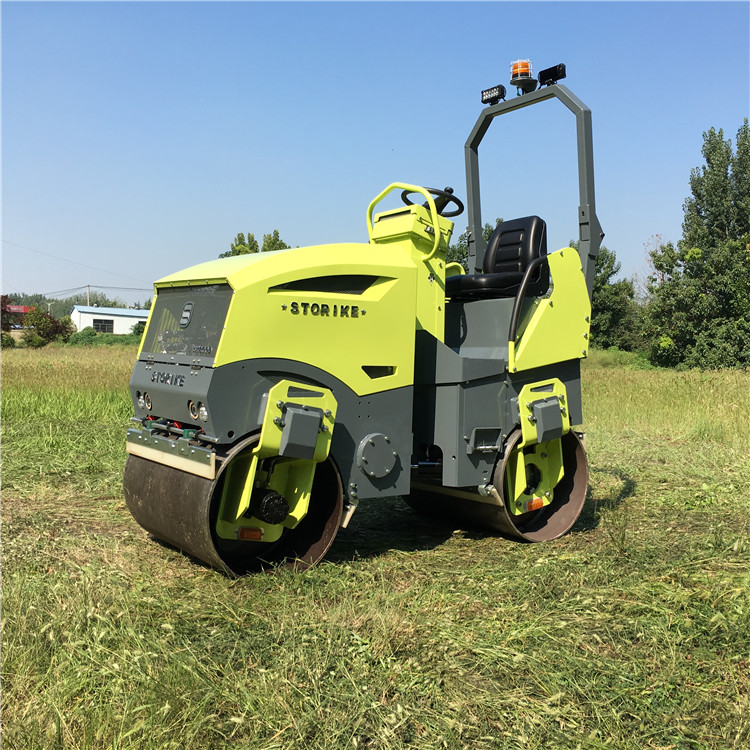 小型壓路機(jī)機(jī)油變質(zhì)怎么辦？來看看機(jī)油變質(zhì)的原因及排除方法